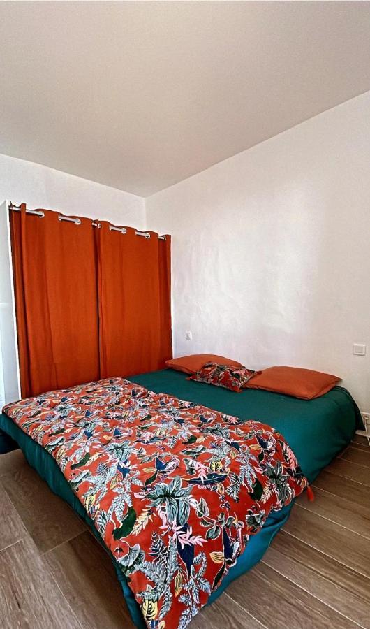 Appartement Vue Mer En Plein Centre De Cargese Luaran gambar